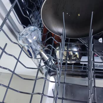 Bulaşık Makinesi Temiz Yıkamıyor, Servis Sorunu Ve İade Talebi