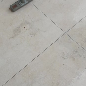 Qua Granite Kimseyle Görüşememe