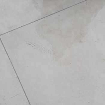 Qua Granite Kimseyle Görüşememe