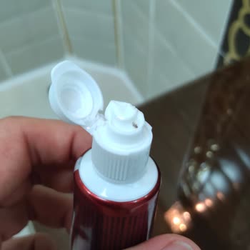 Colgate Optic White Ürününde Böcek Çıkması Şoku