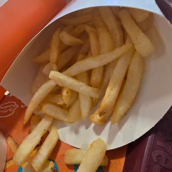 Popeyes Max Doyuran Menüde Patatesten Kıl Çıkması Ve Hijyen Sorunu