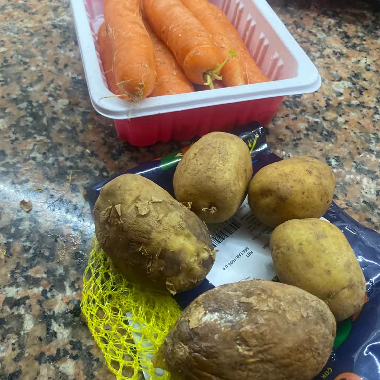 Getir'den Gelen Meyve Sebzeler Çöp Çıktı!