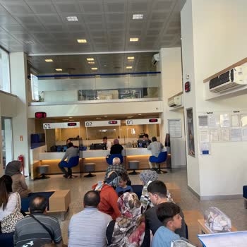 Yapı Kredi Soma Şubesi'nde Uzun Bekleme Süreleri Ve Sıra Karmaşası