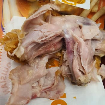 Popeyes Palmcity Şubesinde Çiğ Tavuk Ve İlgisizlik Sorunu