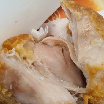 Popeyes Palmcity Şubesinde Çiğ Tavuk Ve İlgisizlik Sorunu