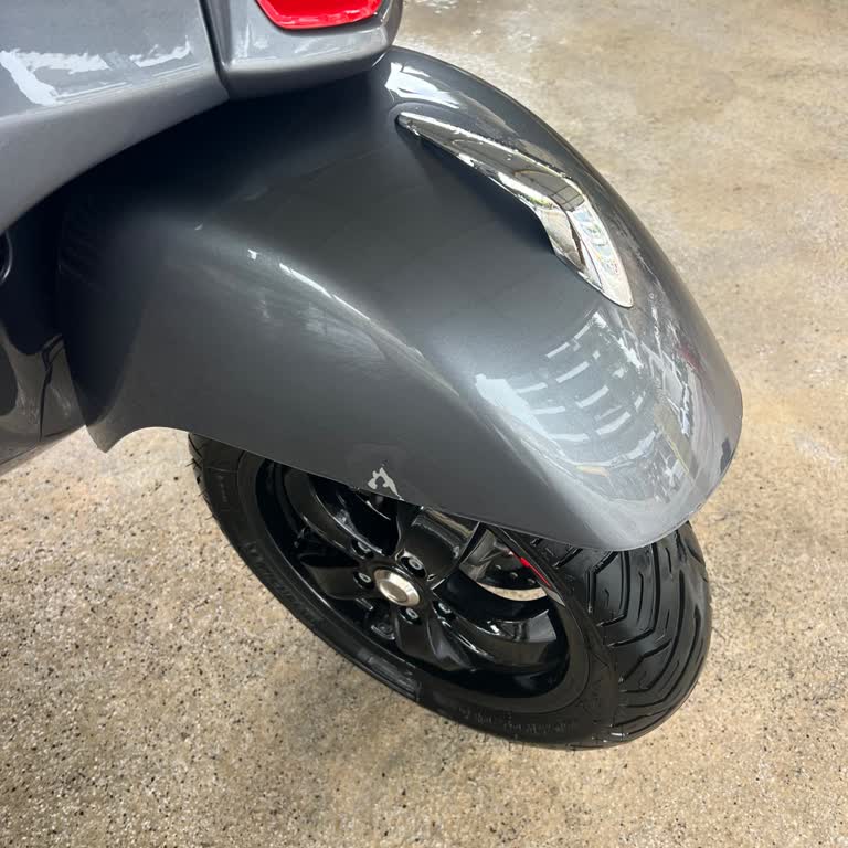 Vespa 300 CC Ön Çamurlukta Boya Dökülmesi Hayal Kırıklığı