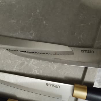 Emsan Bıçak Seti İki Haftada Paslandı, Sağlığımız Riske Atıldı