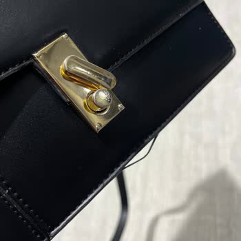 Derimod Çanta 6 Ayda Yıprandı, Garanti Süresi Yetersiz Kaldı