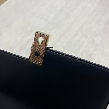 Derimod Çanta 6 Ayda Yıprandı, Garanti Süresi Yetersiz Kaldı