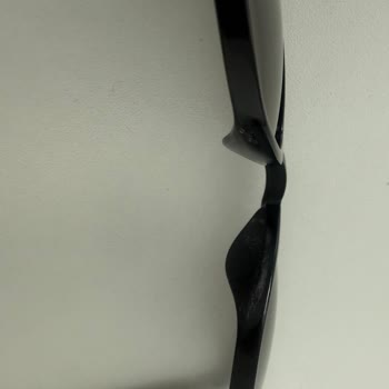 Hugo Boss Güneş Gözlüğümde Beyazlama Oldu Garanti Reddedildi