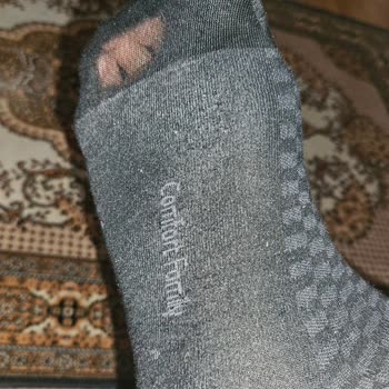 Aldığım Çoraplar Kısa Sürede Eridi Mağaza Çözüm Sunmadı