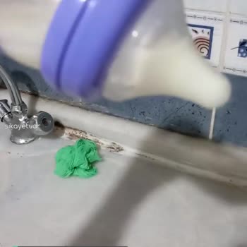 2 Lansinoh Biberonum Yanlardan Süt Akıtıyor!