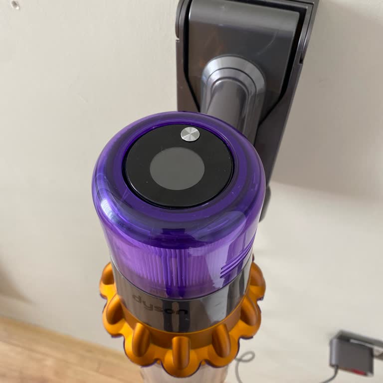 Dyson V15 Süpürge Bataryası 2 Yıl Sonra Arızalandı, Garanti Dışında Kaldı