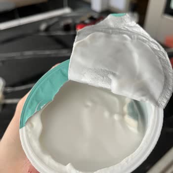 Aldığım Probiyotik Yoğurtta Küf Çıktı, Firma Dönüş Yapmıyor