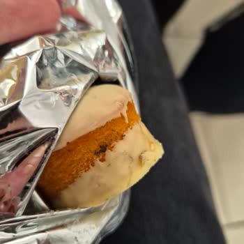 Popkek'te Şüpheli Siyah Lekeler Ve Hijyen Sorunu
