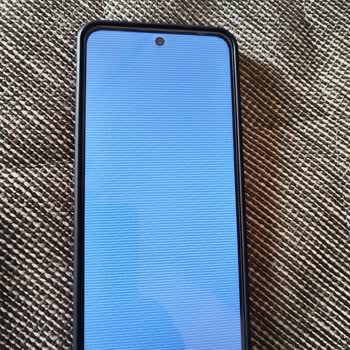 Xiaomi Redmi 13 Cihazında Oyun Sırasında Sürekli Mavi Ekran Sorunu Ve Servis Yanıtı