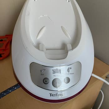 Tefal Yeni Alınan Ütüde Kırık Parça Ve Su Sızıntısı Sorunu Yaşadım