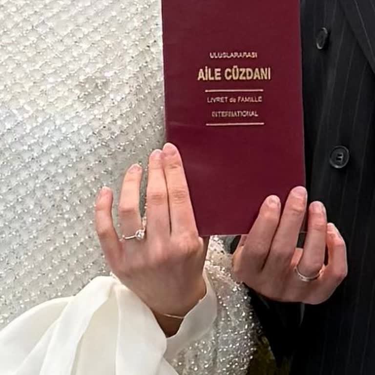 Kiralık Elbiselerde Lekeler Ve Eksik Bakım Nedeniyle Hayal Kırıklığı