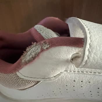 Adidas Ayakkabı 1 Ayda Yırtıldı, İnceleme Sonucu Tatmin Etmedi