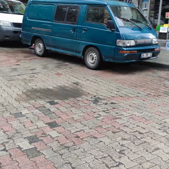Kentsel Dönüşüm Sonrası Bozulan Yollar Ve İlgisiz Belediye Hizmeti