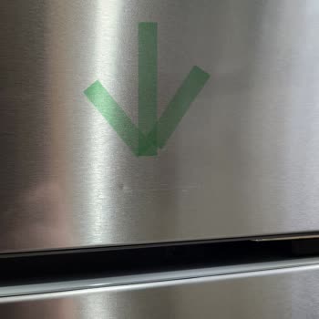 Yeni Alınan Buzdolabında Göçük Ve Ücretli Değişim Mağduriyeti