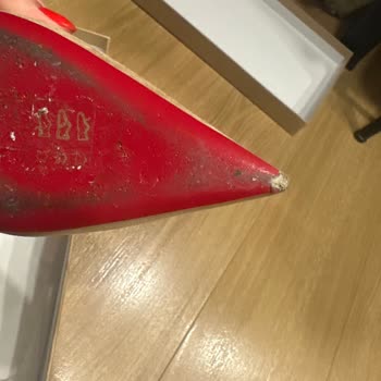 Louboutin Ayakkabının İlk Kullanımda Deforme Olması Ve Beymen'in Çözüm Sunmaması
