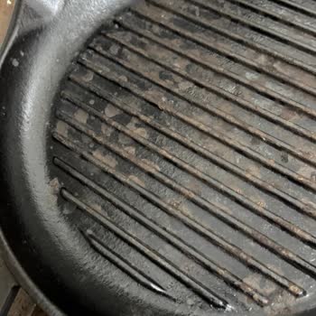 Lava Döküm Tavada Sürekli Yapışma Ve Yetersiz Müşteri Desteği