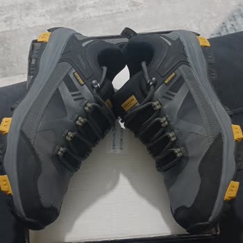 I Wore Dockers Waterproof Shoes for 6 Days and They Leaked