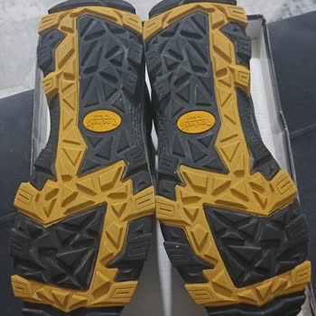 I Wore Dockers Waterproof Shoes for 6 Days and They Leaked