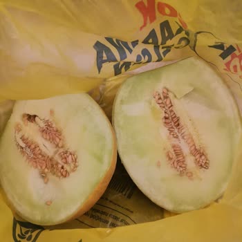 Aldığım Kavunun Kötü Çıkması Ve Marketin İade Almaması