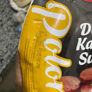 Kangal Sucuk Ambalajında Sulanma Problemi Ve Saklama Koşulları Hakkında Endişe