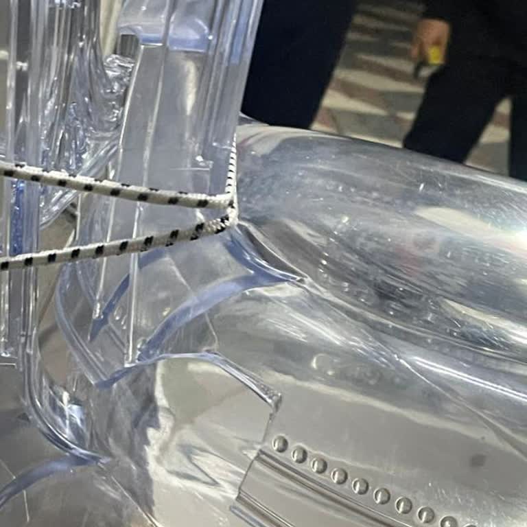 Atölye4 Dekor Tasarım Atölyesi Garanti Kapsamındaki Kırık Sandalyenin Değişimi Yapılmadı