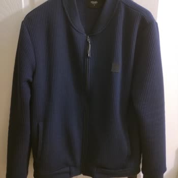 Colin's Hırka Tiftiklenme Sorunu Ve Yetersiz Müşteri Hizmeti