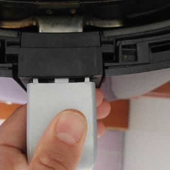 Philips Airfry Ayar Düğmesi Ve Kulp Tırnaklarında Sorun Servis Yüksek Ücret İstedi