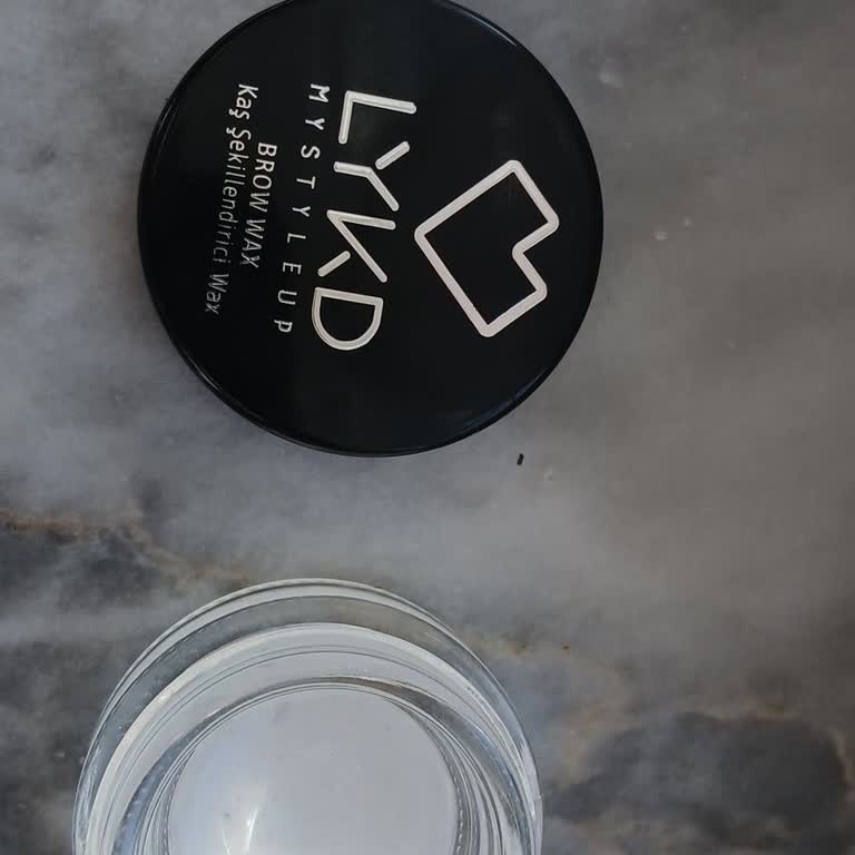 Aldığım Kaş Şekillendirici Wax Kısa Sürede Taş Gibi Oldu