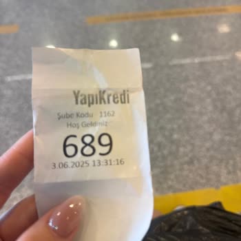 Yapı Kredi İnegöl AVM Şubesinde Uzun Sıra Ve İlgisizlik Mağduriyeti