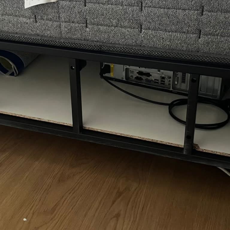 Baza Arka Kısmı Açık Geldi, Firma İlgisiz Kaldı