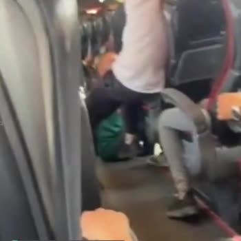 Star Diyarbakır Fazla Yolcu Aldı,  Trafik Polisleri de Detaylı Kontrol Etmedi