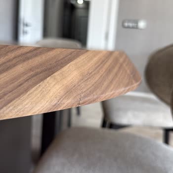 Hasarlı Teslim Edilen Yemek Masası Beş Ay Geçmesine Rağmen Değiştirilmedi