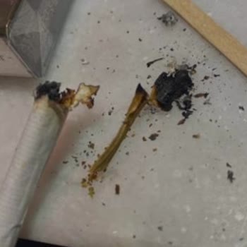 Marlboro Touch Blue Sigara İçerisinden Sürekli Odun Parçası Çıkıyor, Çözüm Bekliyorum