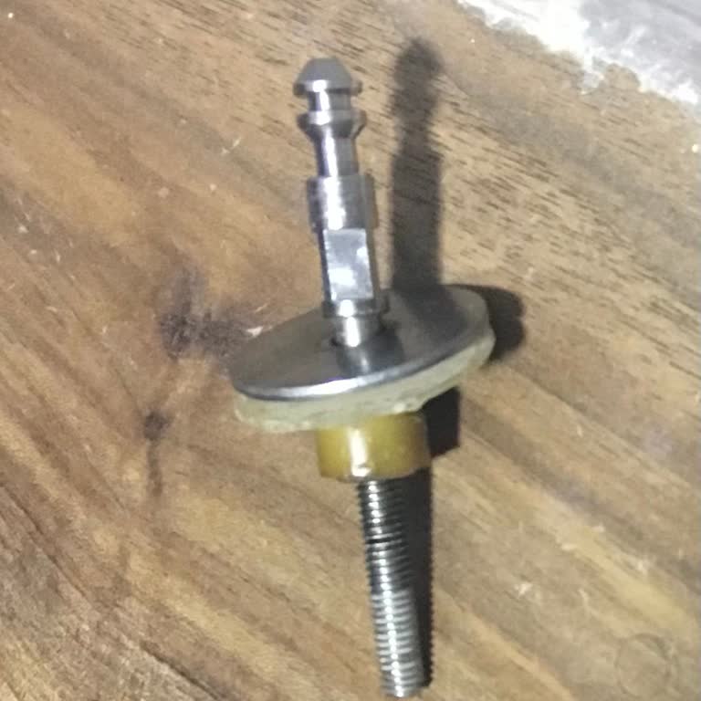 Klozet Kapağı Vidaları Bozuldu, Yedek Parça Bulamıyorum