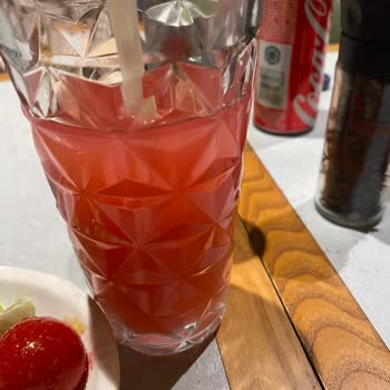 Tavuk Dünyası İstinyepark Şubesinde Yetersiz Hizmet Ve İlgisiz Personel!