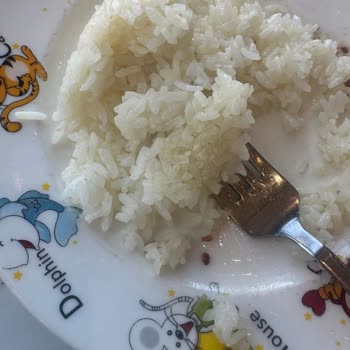 Soğuk Yemekler Ve İlgisiz Hizmet Nedeniyle Hayal Kırıklığı