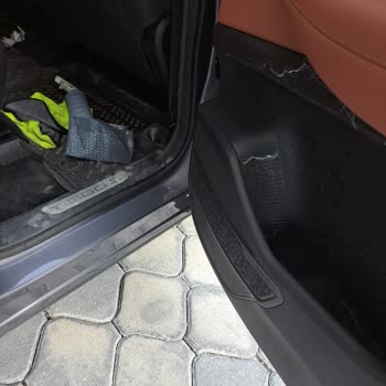 Ürünü Çıkardıktan Sonra Kalan İnatçı Yapışkanlar Mağduriyet Yarattı