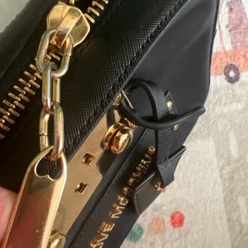 Love Moschino Çantamın Aksesuarları Kısa Sürede Soldu, Kullanıcı Hatası Dendi