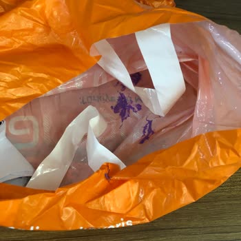 Aldığım Slime Bluza Döküldü, Mağduriyetimin Giderilmesini İstiyorum