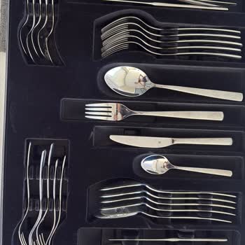 WMF Alman Çeliği Diye Satılan Çatal Bıçak Takımı 2 Ayda Kullanılamaz Hale Geldi