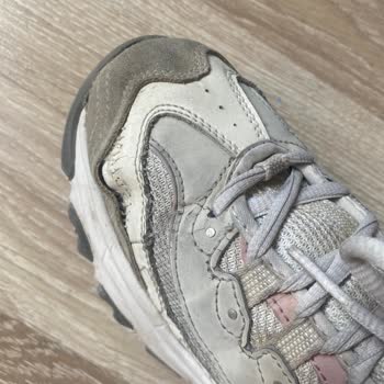 Aldığım Spor Ayakkabı Kısa Sürede Deforme Olup Tamamen Açıldı, Değişim Talep Ediyorum