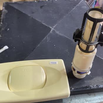 Visam Marka Rezervuar Su Akıtıyor