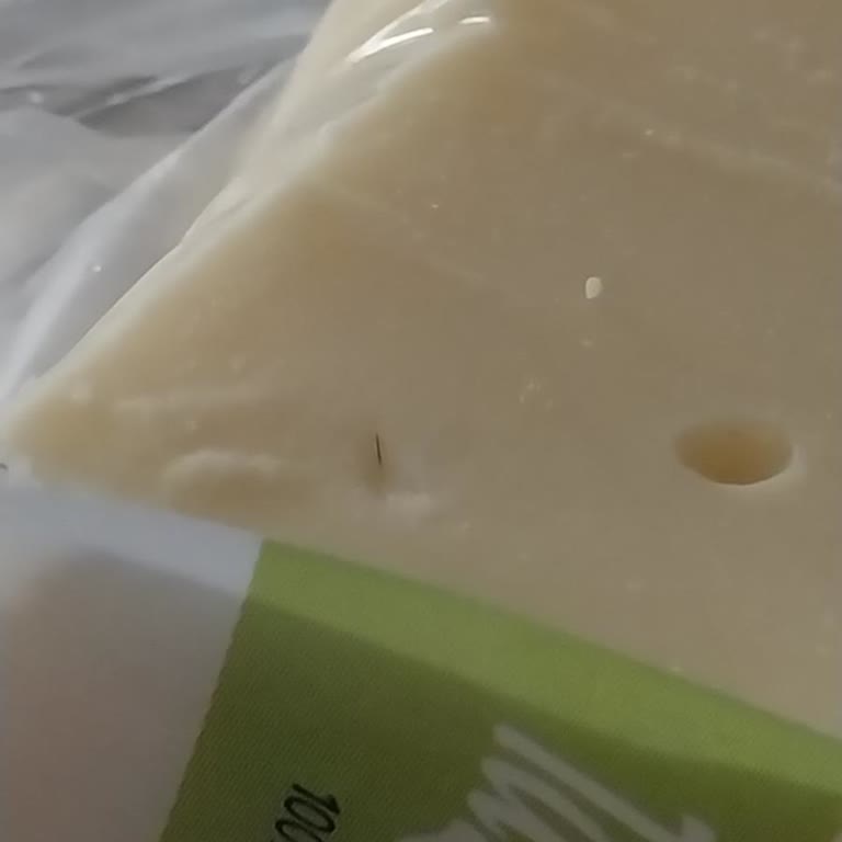 Aldığım Kaşar Peynirinden Kıl Çıkması Ve İade Sorunu
